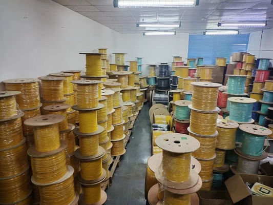 Kuning LSZH Kabel Serat Optik 1 Konduktor untuk koneksi yang dapat diandalkan dan konsisten