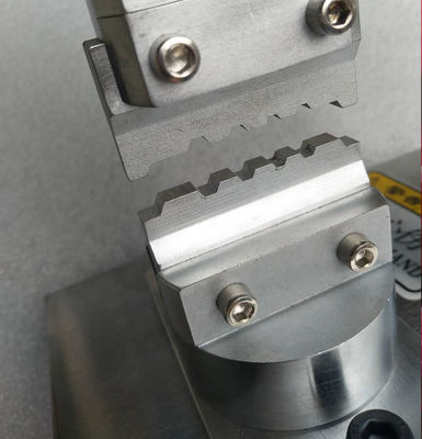 High Precision Air Pressure Fiber Optical Cable Connector Crimping Machine dengan kekuatan crimping 2.0T dan konstruksi logam