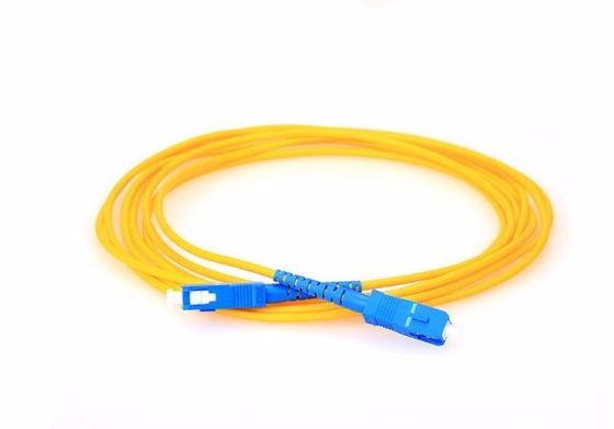 Kabel Serat Optik Patch Cord FTTH Dalam Ruangan Militer Dengan Konektor Pria SC UPC