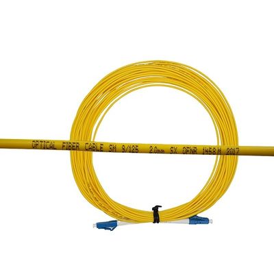 LC UPC SM Serat Optik Patch Cord Kabel Jaringan 0.9mm/2.0mm/3.0mm Pertukaran Yang Baik